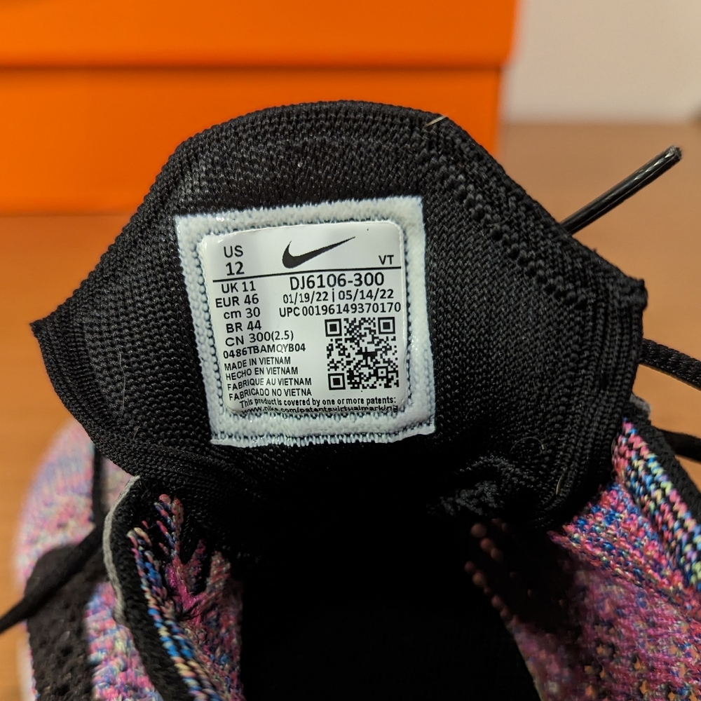 Nike Lifestyle & Training Shoes - Picture 3 of 4